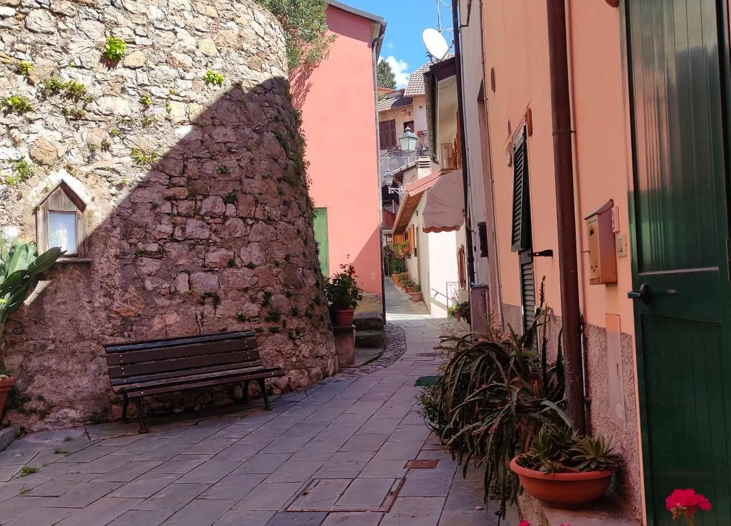 Appartamento Tra Le Cinque Terre, Camogli E Portofino Con Scorcio Mare All'Orizzonte Castiglione Chiavarese Casa vacanze