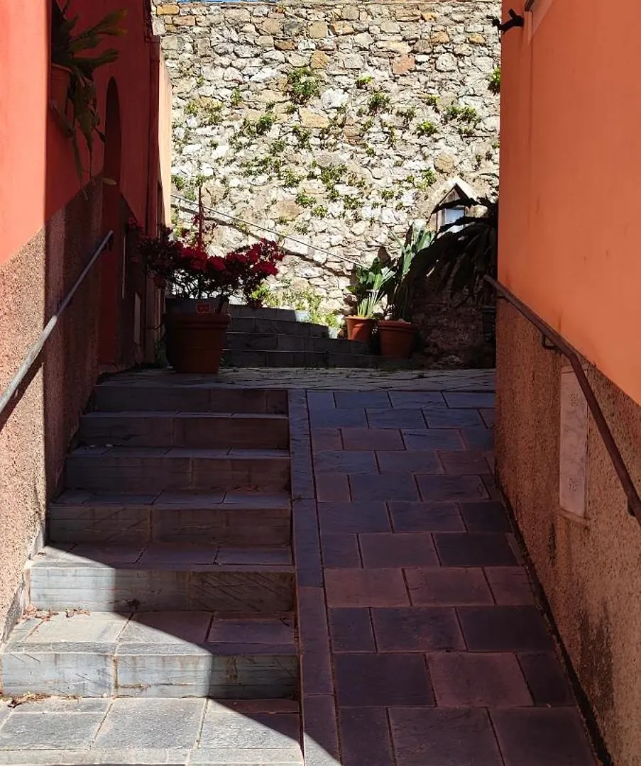 Appartamento Tra Le Cinque Terre, Camogli E Portofino Con Scorcio Mare All'Orizzonte Castiglione Chiavarese 0*,  Italia