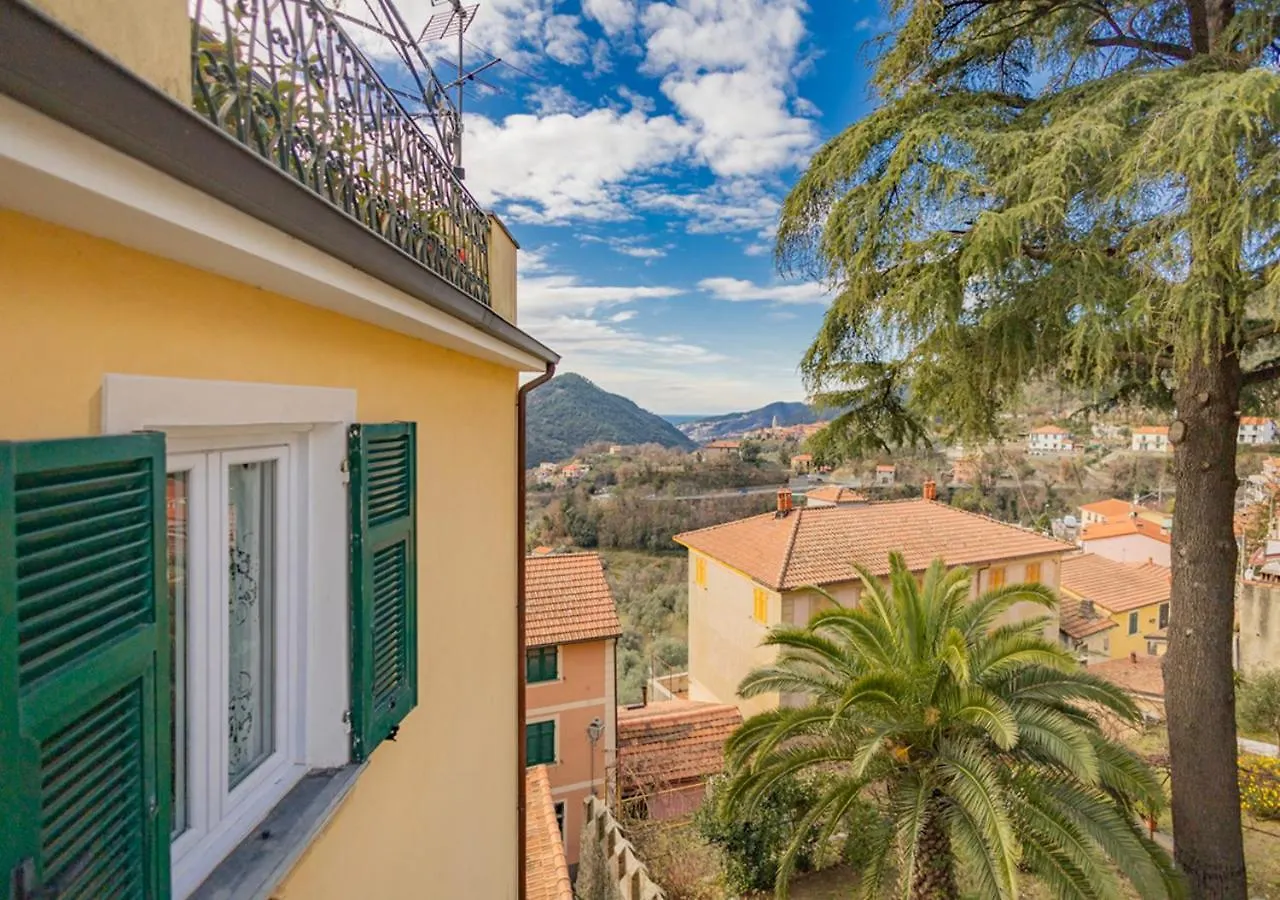 Appartamento Tra Le Cinque Terre, Camogli E Portofino Con Scorcio Mare All'Orizzonte Castiglione Chiavarese 0*,  Italia